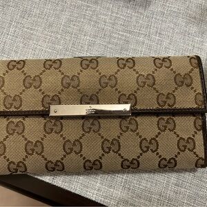 Gucci wallet